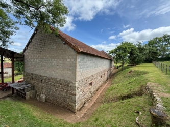 Ancien corps de ferme avec vue sur 5 156 m²