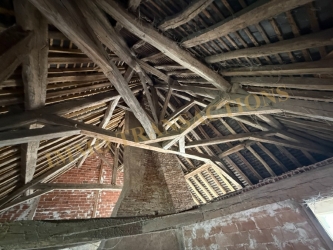 Ancien relais de poste sur 4 279 m²