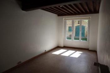 Ancienne Fermette avec dépendance sur Beauvilliers