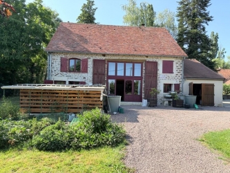 Ancienne grange réhabilitée en habitation AUXOIS