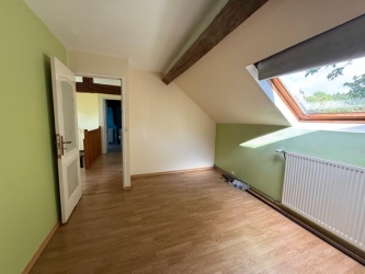 BEL ENSEMBLE IMMOBILIER ISOLE DANS LE PARC DU MORVAN
