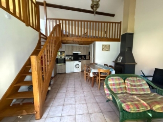 BEL ENSEMBLE IMMOBILIER ISOLE DANS LE PARC DU MORVAN