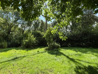 BEL ENSEMBLE IMMOBILIER ISOLE DANS LE PARC DU MORVAN