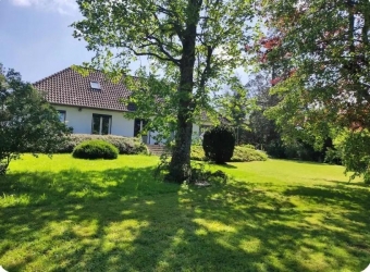 Belle maison Familiale À  AVALLON sur 2592 m² de terrains