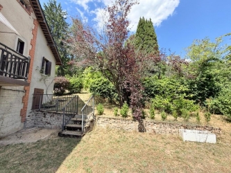 Charmante maison ancienne sans vis-à-vis sur près de 5 000 m