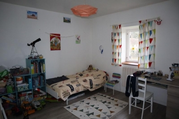 Coquette maison de campagne entièrement rénovée située à la