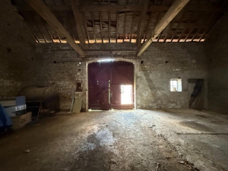 Entre Saulieu et Précy sous Thil Grange avec terrain