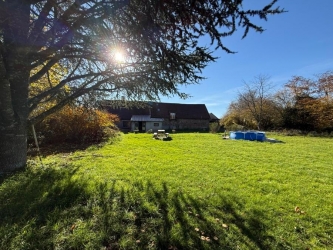 Fermette du Morvan sur 6555 m² de terrain attenant