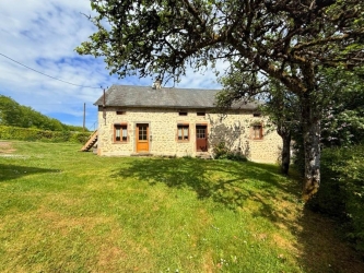 Maison ancienne avec dépendances proche Lac des Settons