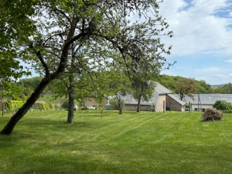 Maison ancienne avec dépendances proche Lac des Settons