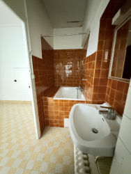 Immeuble à usage commercial et d'habitation centre-ville