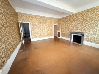 Immeuble à usage commercial et d'habitation centre-ville