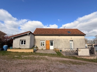 Maison à SAULIEU avec terrain et garage