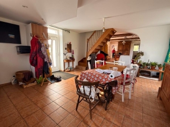 Maison à SAULIEU avec terrain et garage