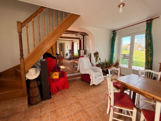 Maison à SAULIEU avec terrain et garage