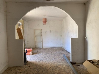 Maison ancienne à rénover sur 3500 m²