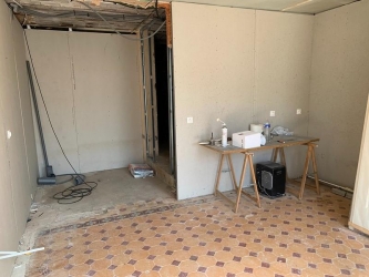Maison ancienne à rénover sur 3500 m²