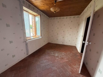 Maison ancienne avec dépendances proche Lac des Settons