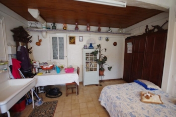 Maison ancienne de village avec garage et jardin