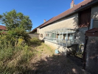 Maison ancienne entre SAULIEU et AUTUN