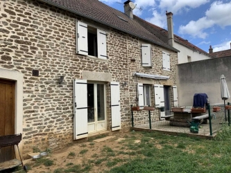 Maison ancienne sur GUILLON