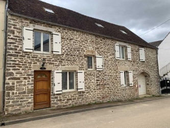 Maison ancienne sur GUILLON