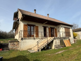 MAISON D'HABITATION de 1984 de 136 m² HABITABLES-2 DEPENDANC