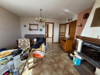 MAISON D'HABITATION de 1984 de 136 m² HABITABLES-2 DEPENDANC