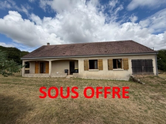 Maison de plain pied sur plus de 4500 m² de terrain