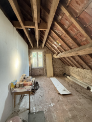 Maison indépendante sur terrain de plus de 7400 m²