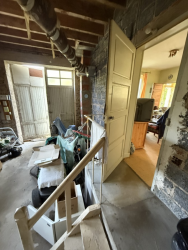 Maison indépendante sur terrain de plus de 7400 m²