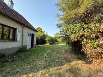 Maison indépendante sur terrain de plus de 7400 m²
