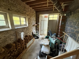 Maison indépendante sur terrain de plus de 7400 m²