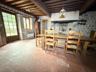 MORVAN Ancienne longère en pierres de pays sur  8575 m²