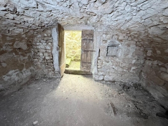 MORVAN Ancienne longère en pierres de pays sur  8575 m²