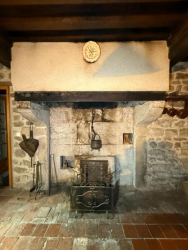 MORVAN Ancienne longère en pierres de pays sur  8575 m²