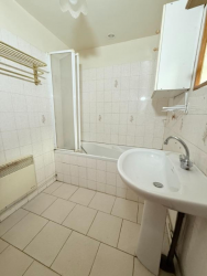 MORVAN Ancienne longère en pierres de pays sur  8575 m²