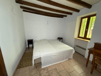 MORVAN Ancienne longère en pierres de pays sur  8575 m²