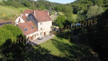 Moulin rénové – 283 m² habitables – Plus de 2 hectares