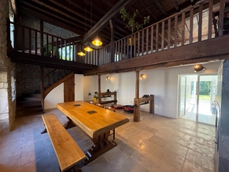 Moulin rénové – 283 m² habitables – Plus de 2 hectares