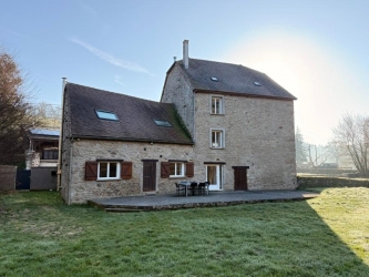 Moulin rénové – 283 m² habitables – Plus de 2 hectares