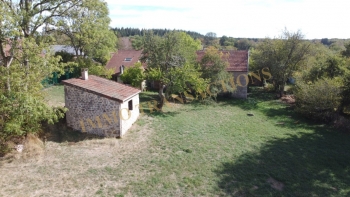 PARC DU MORVAN LONGERE EN PIERRES SUR 8575 m² DE TERRAIN