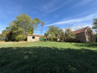 PARC DU MORVAN LONGERE EN PIERRES SUR 8575 m² DE TERRAIN