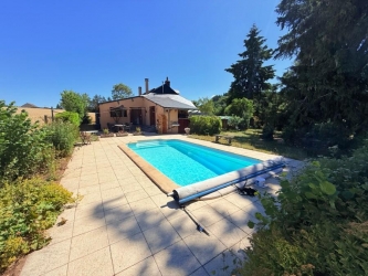 PARC DU MORVAN MAISON ISOLEE AVEC PISCINE