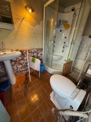 PARC DU MORVAN PETITE MAISON EN GRANIT A RENOVER