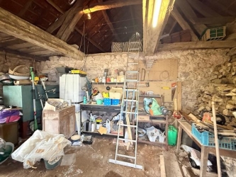 PARC DU MORVAN PETITE MAISON EN GRANIT A RENOVER