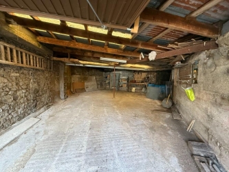 SAULIEU : garage proche du centre-ville